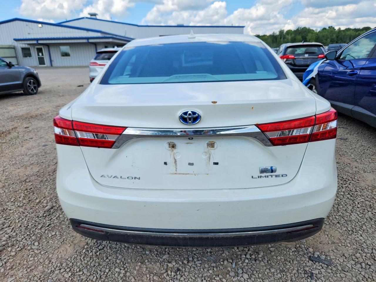 2013 TOYOTA AVALON HYBRID LIMITED — Фото 6 из 13