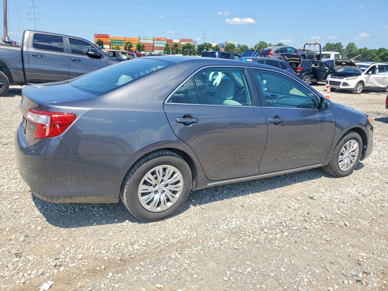 2013 TOYOTA CAMRY LE — Фото 3 из 12