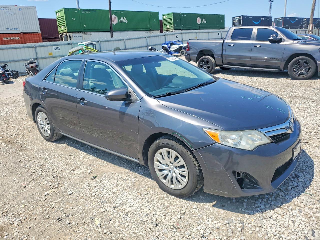 2013 TOYOTA CAMRY LE — Фото 4 из 12