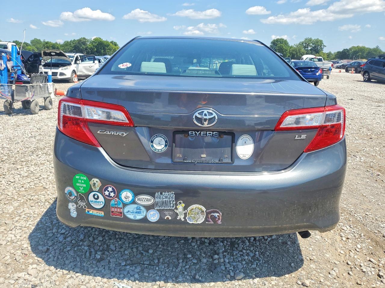 2013 TOYOTA CAMRY LE — Фото 6 из 12