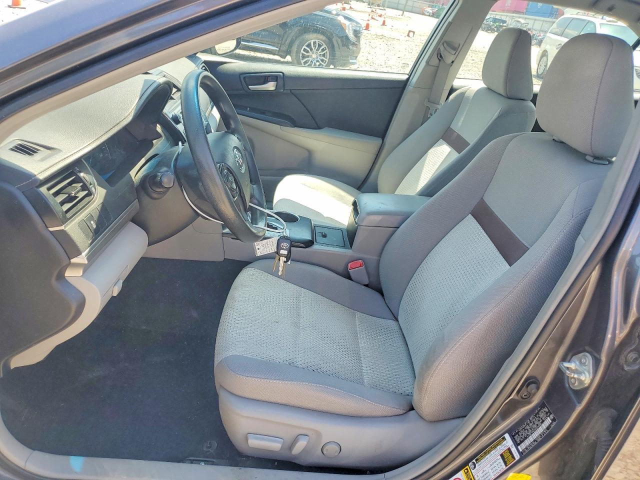 2013 TOYOTA CAMRY LE — Фото 7 из 12