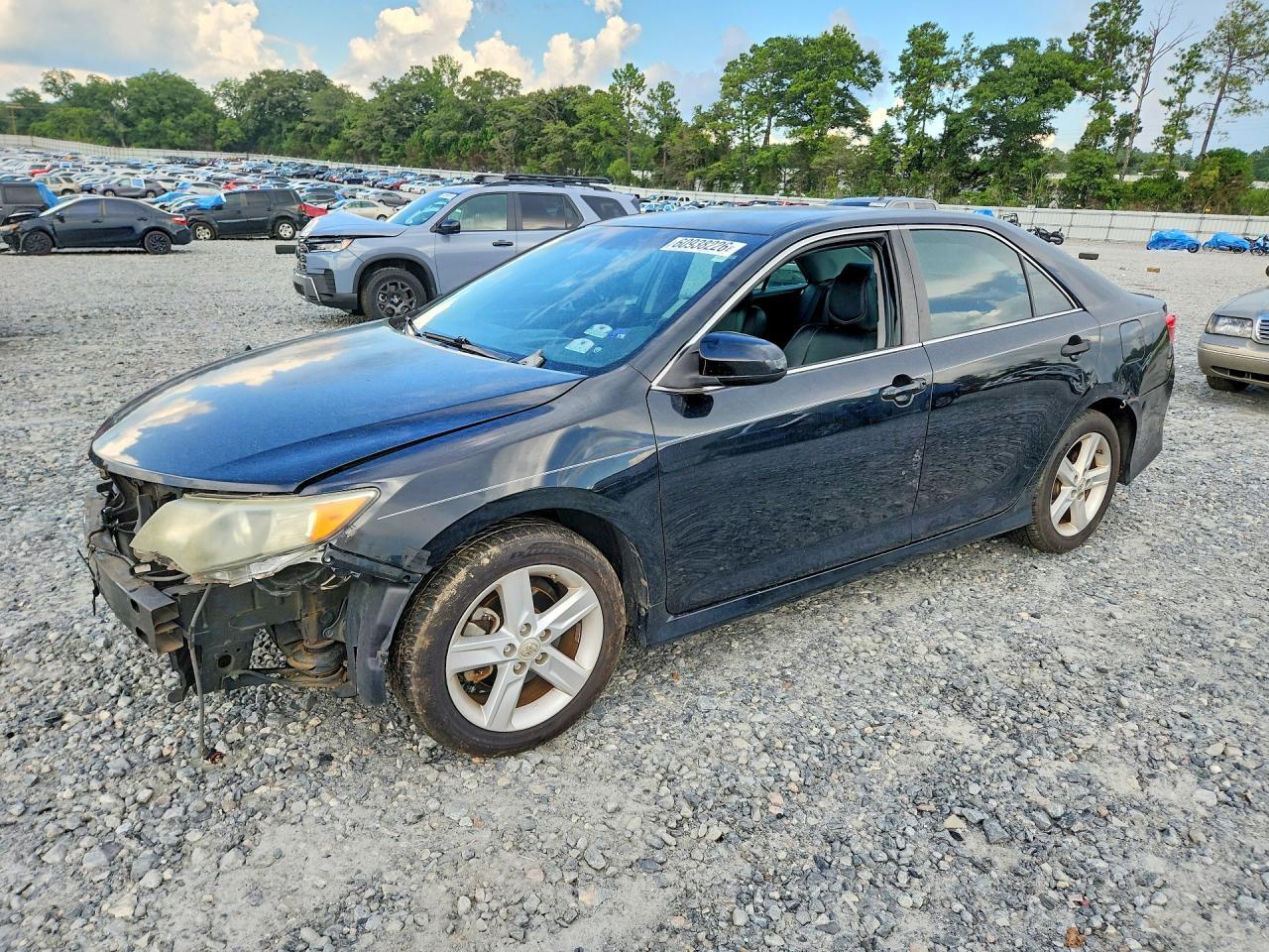2013 TOYOTA CAMRY SE