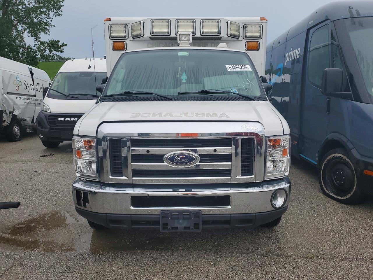 2017 FORD ECONOLINE E450 SD AMBULANCE — Фото 5 из 12