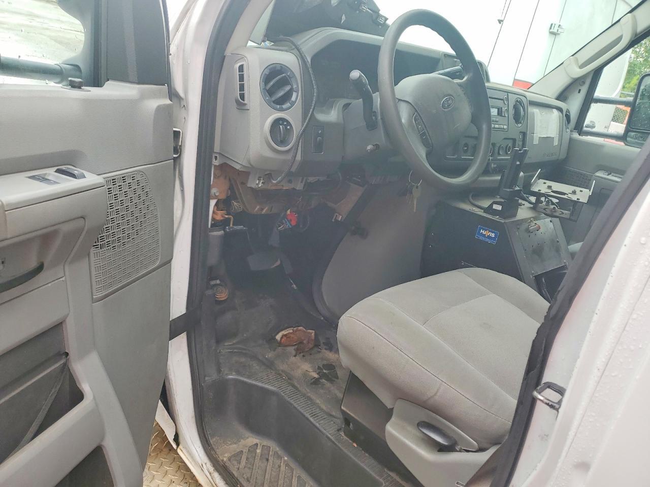 2017 FORD ECONOLINE E450 SD AMBULANCE — Фото 8 из 12