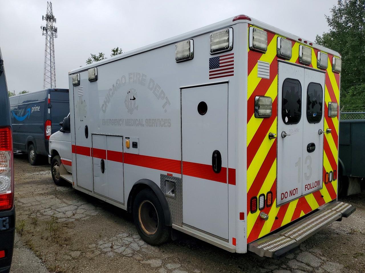 2017 FORD ECONOLINE E450 SD  AMBULANCE — Фото 2 из 12