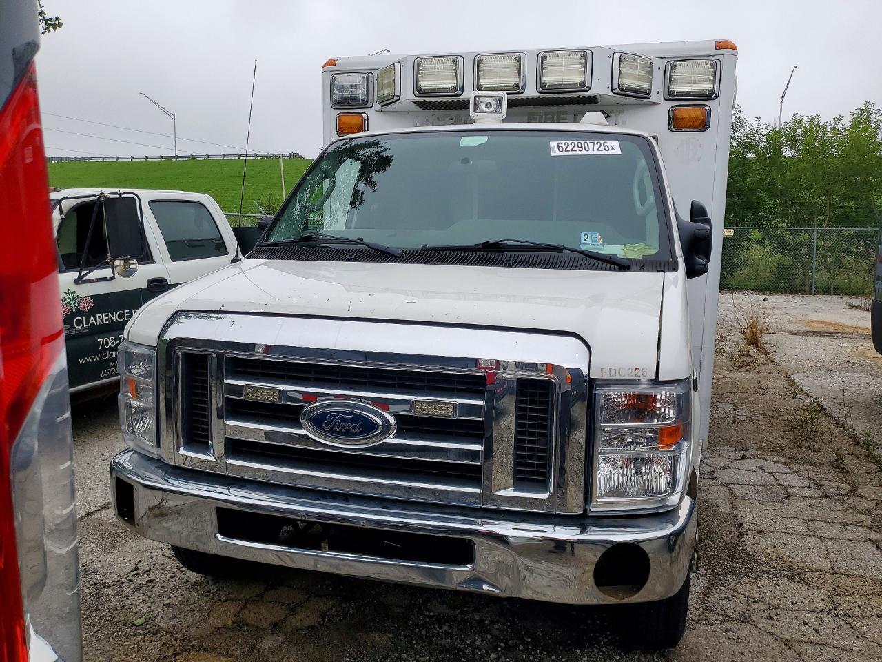 2017 FORD ECONOLINE E450 SD  AMBULANCE — Фото 5 из 12