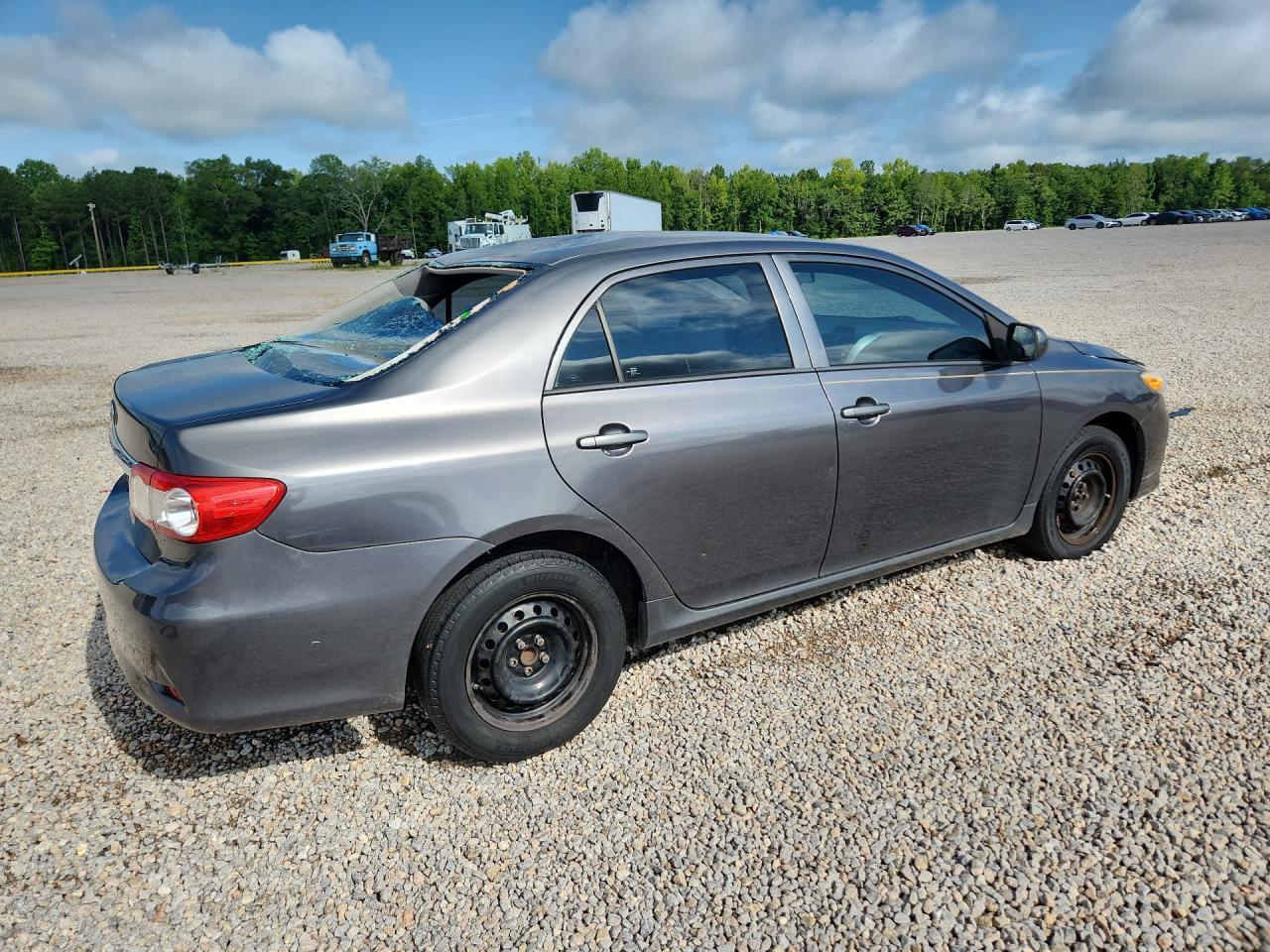 5YFBU4EE0DP192721 2013 TOYOTA COROLLA photo no. 3