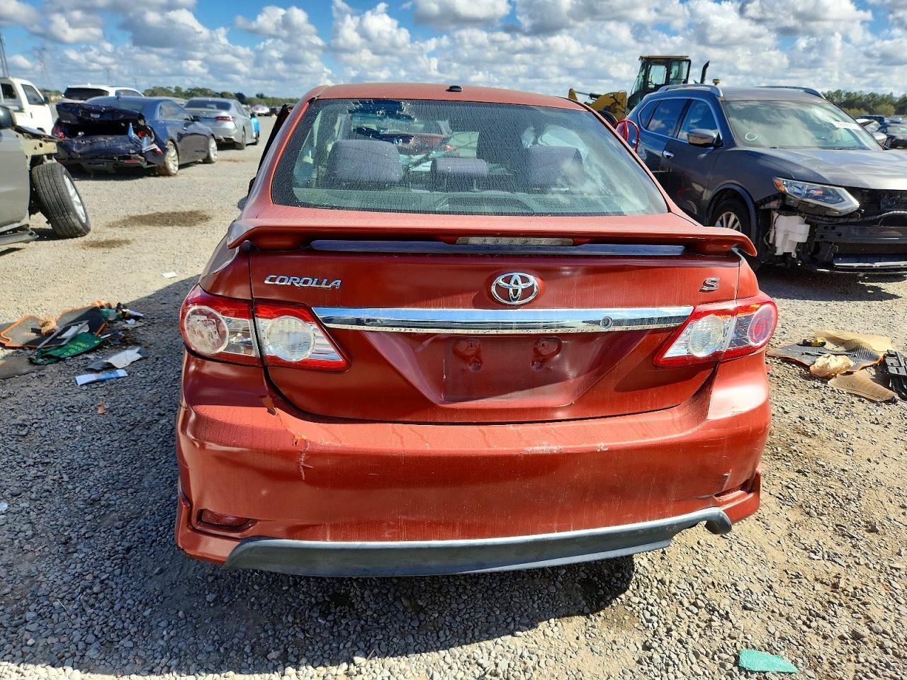 2T1BU4EE4DC097045 2013 TOYOTA COROLLA photo no. 12