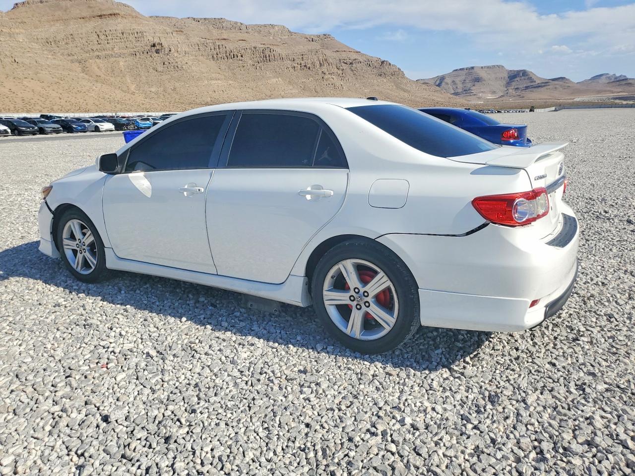 5YFBU4EE7DP089716 2013 TOYOTA COROLLA photo no. 2