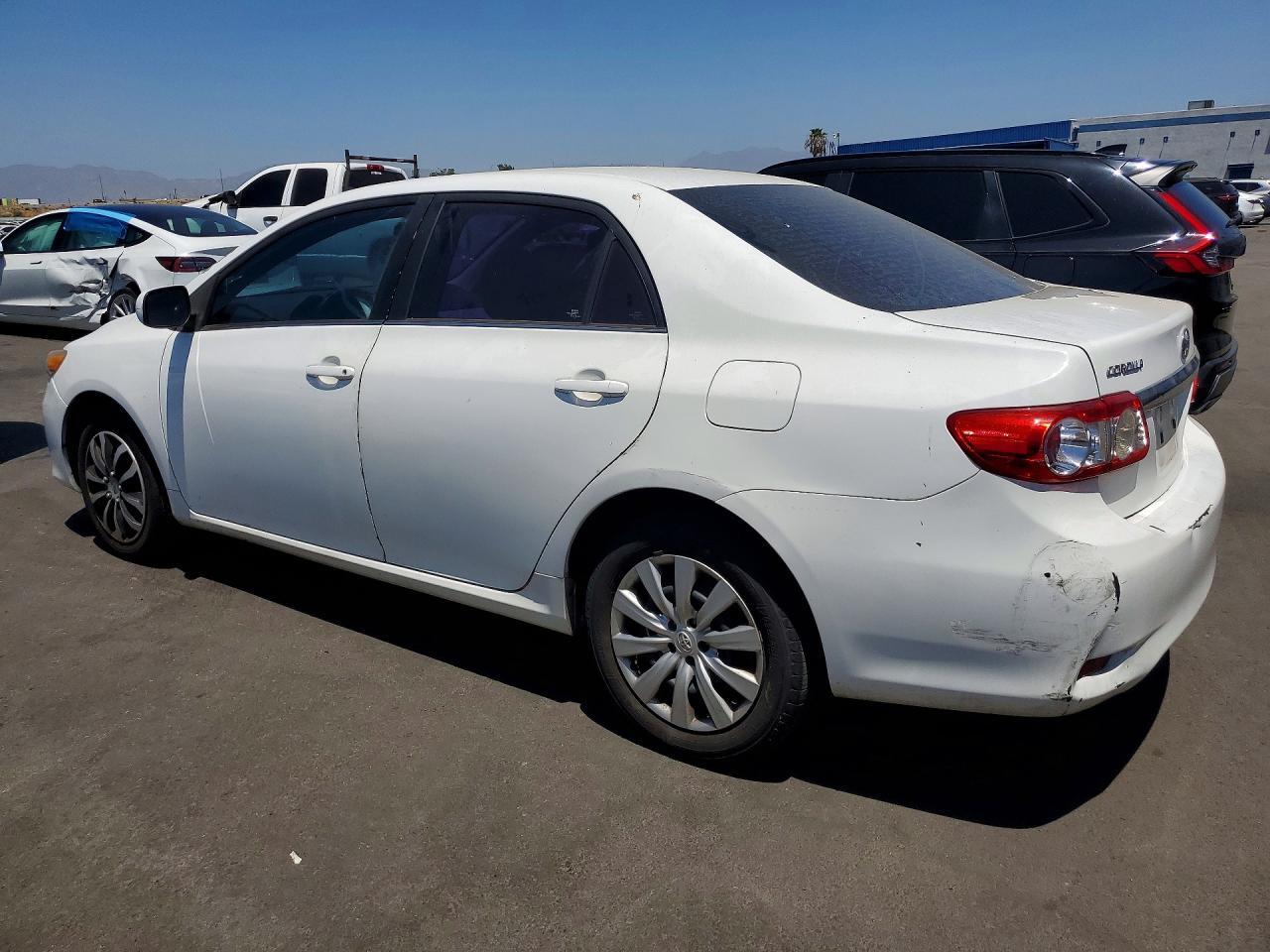 2013 TOYOTA COROLLA LE — Фото 2 из 13