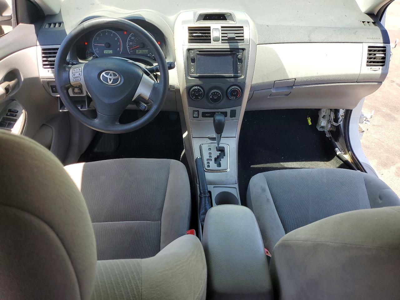 2013 TOYOTA COROLLA LE — Фото 8 из 13