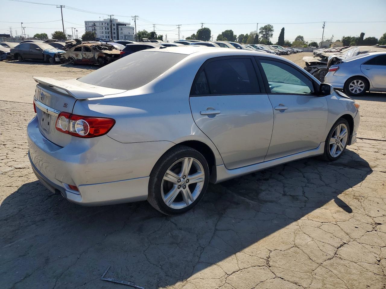 2013 TOYOTA COROLLA S — Фото 3 из 12