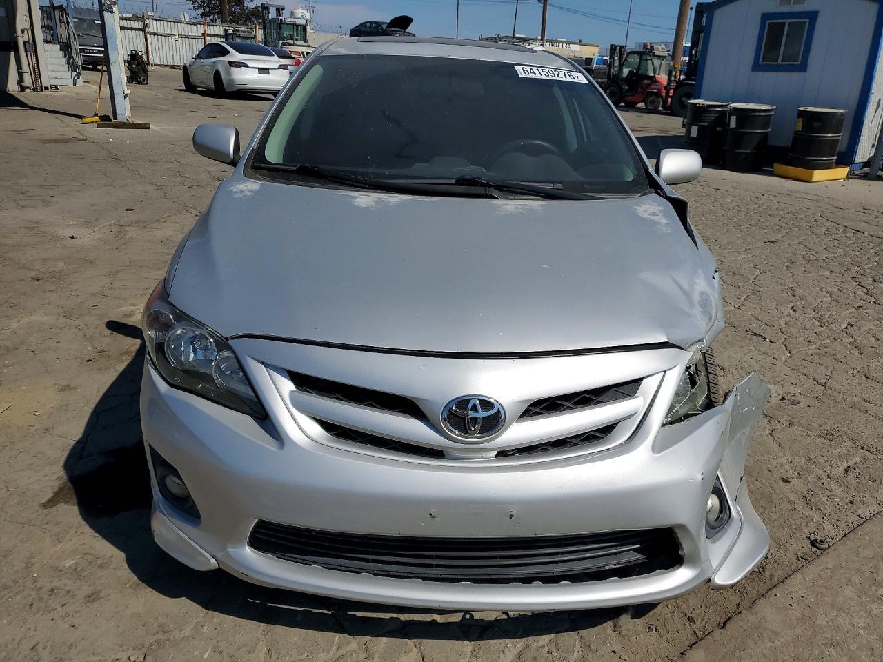 2013 TOYOTA COROLLA S — Фото 5 из 12