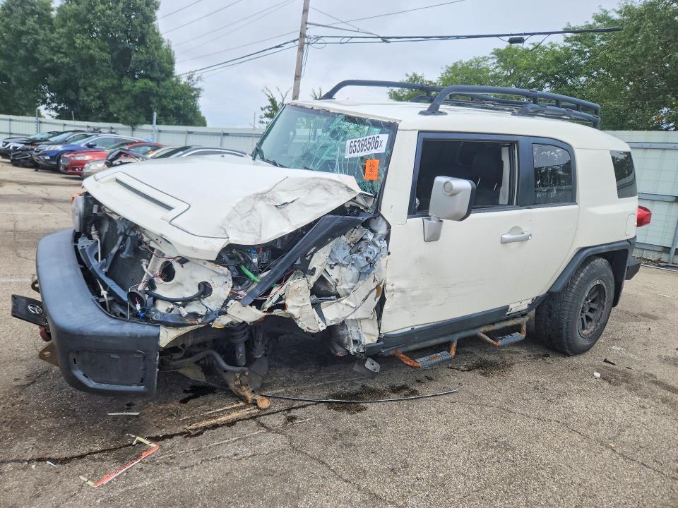 2013 TOYOTA FJ CRUISER JTEBU4BF2DK157900