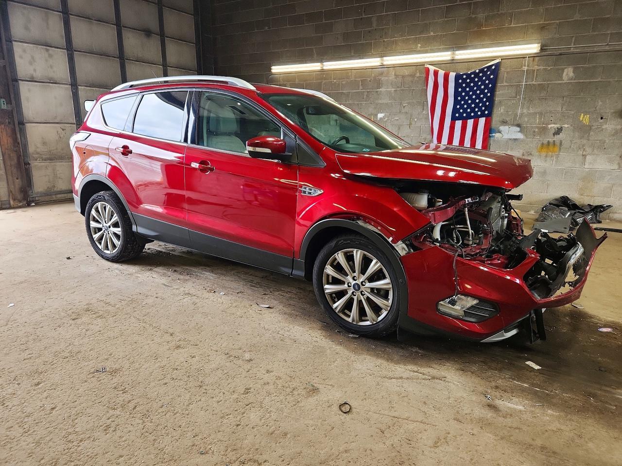 2017 FORD ESCAPE TITANIUM — Фото 4 из 14