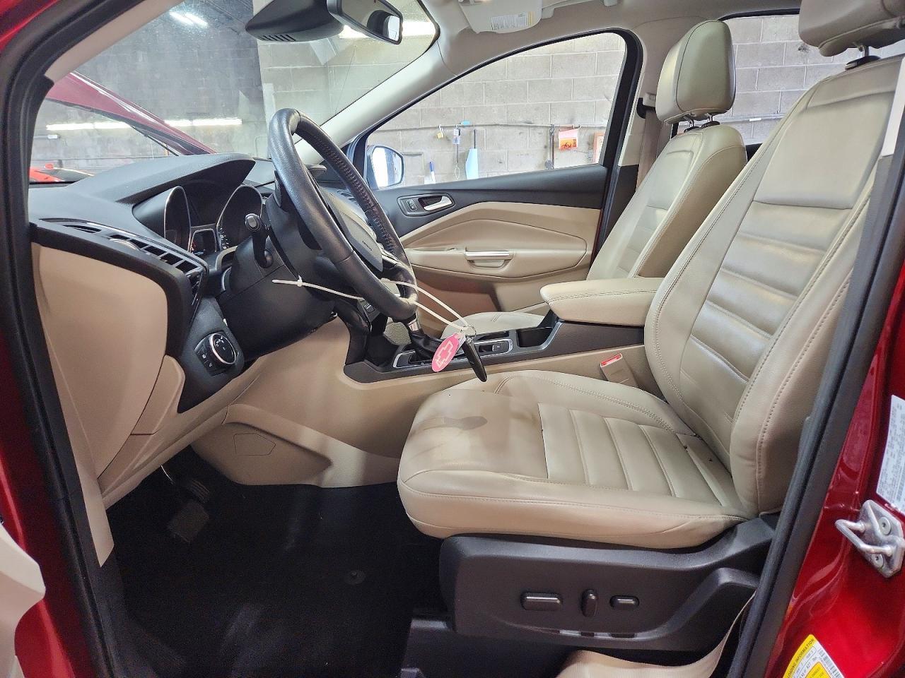 2017 FORD ESCAPE TITANIUM — Фото 7 из 14