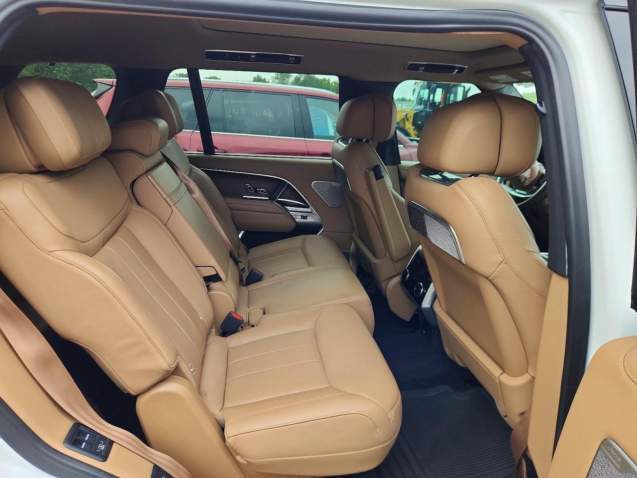2025 LAND ROVER RANGE ROVER AUTOBIOGRAPHY — Фото 11 из 13