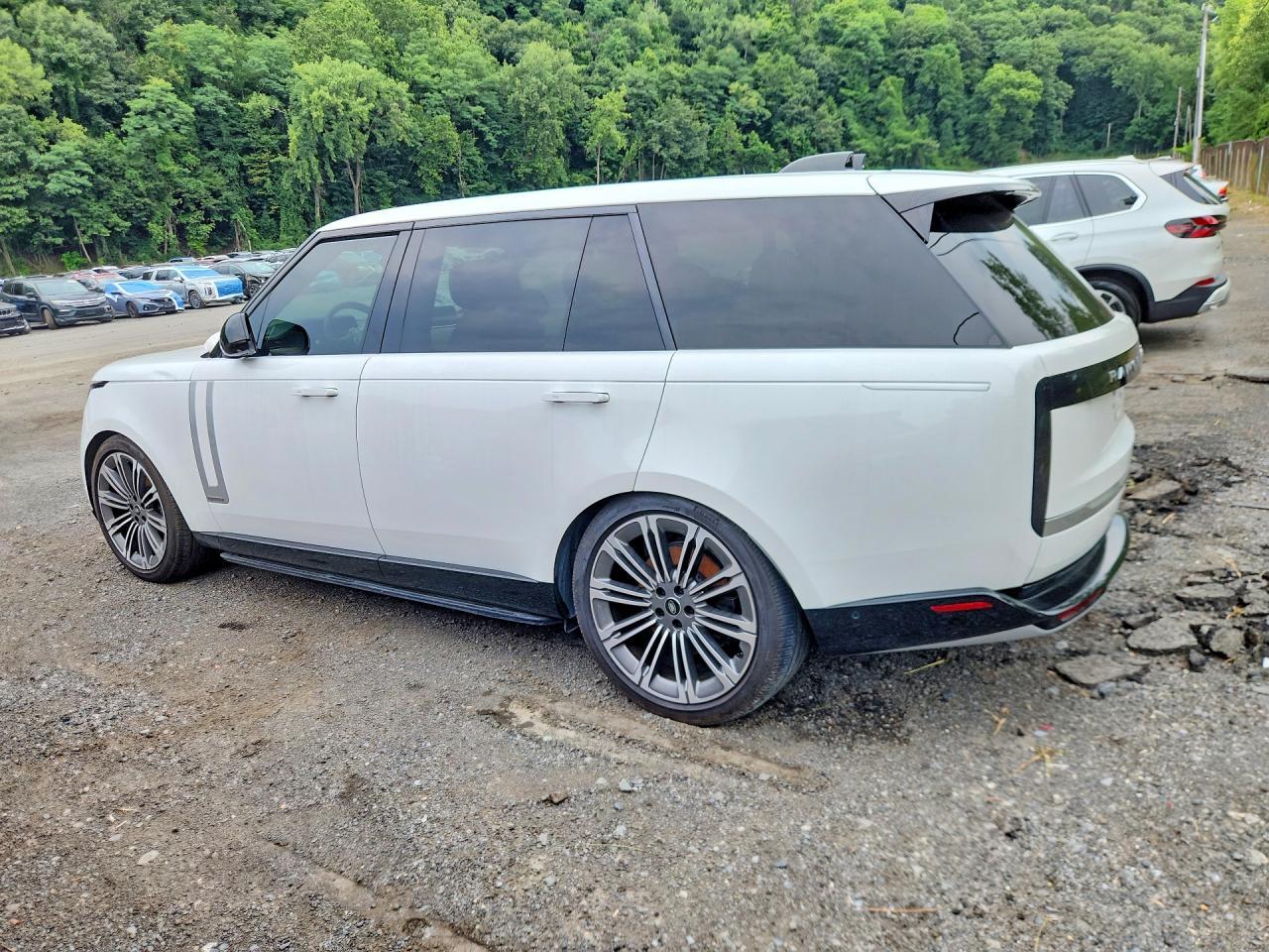 2025 LAND ROVER RANGE ROVER AUTOBIOGRAPHY — Фото 2 из 13