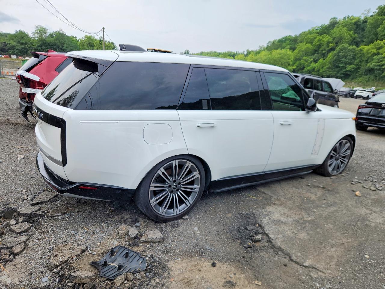 2025 LAND ROVER RANGE ROVER AUTOBIOGRAPHY — Фото 3 из 13