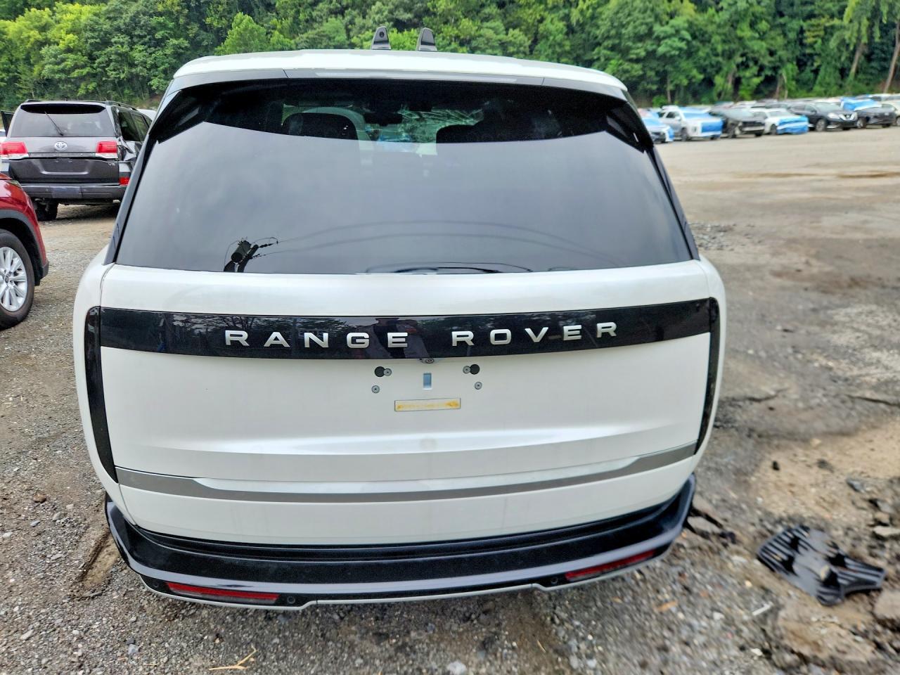 2025 LAND ROVER RANGE ROVER AUTOBIOGRAPHY — Фото 6 из 13