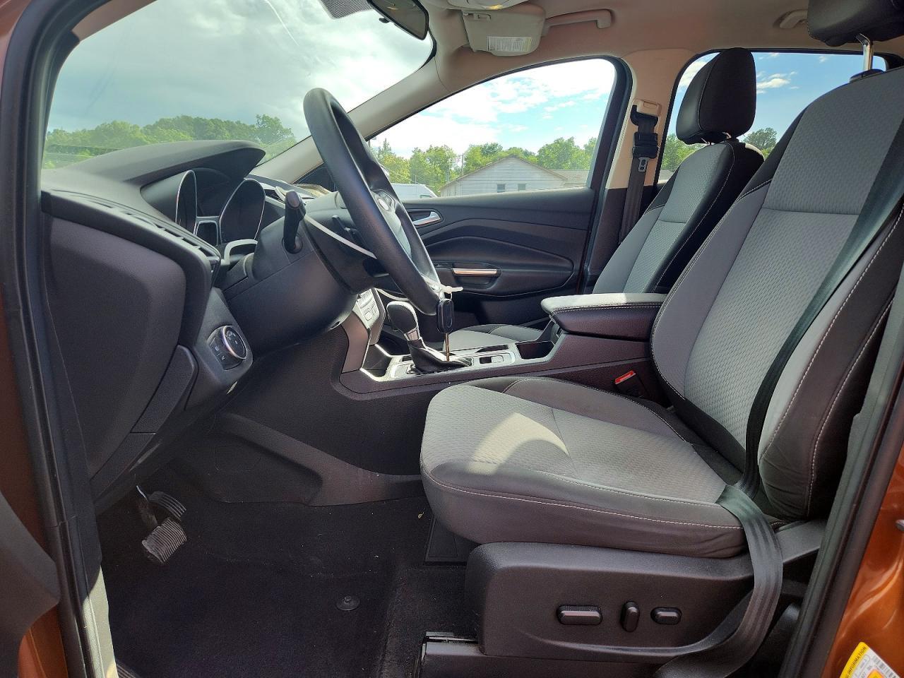 2017 FORD ESCAPE SE — Фото 7 из 13