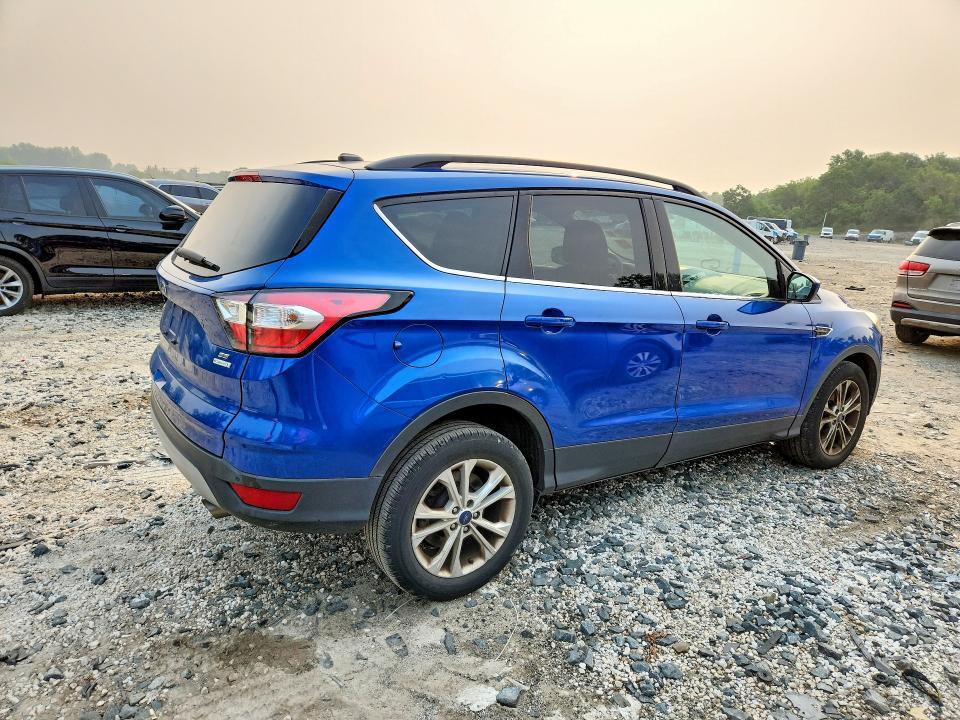 2017 FORD ESCAPE SE — Фото 3 из 13