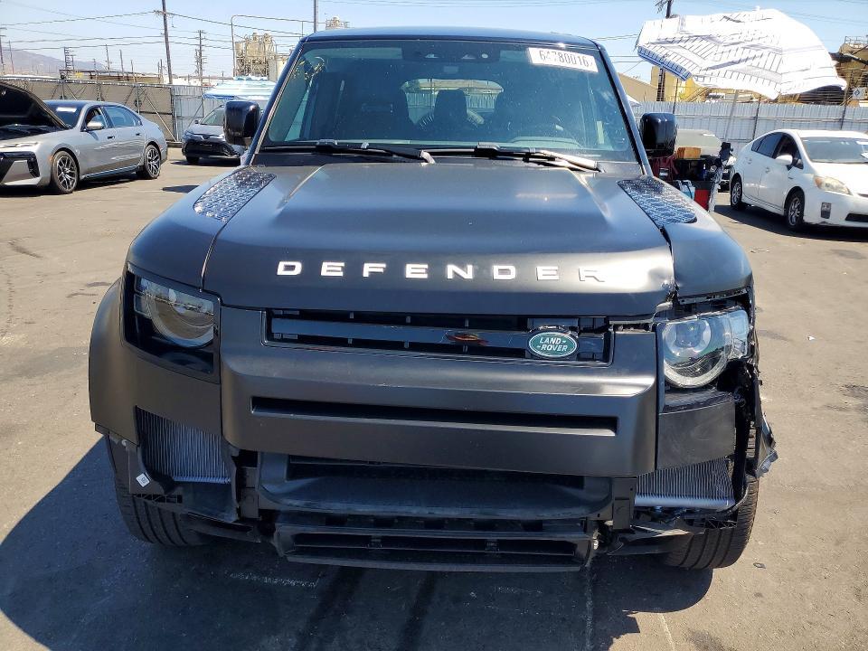 2025 LAND ROVER DEFENDER 130 S — Фото 5 из 13