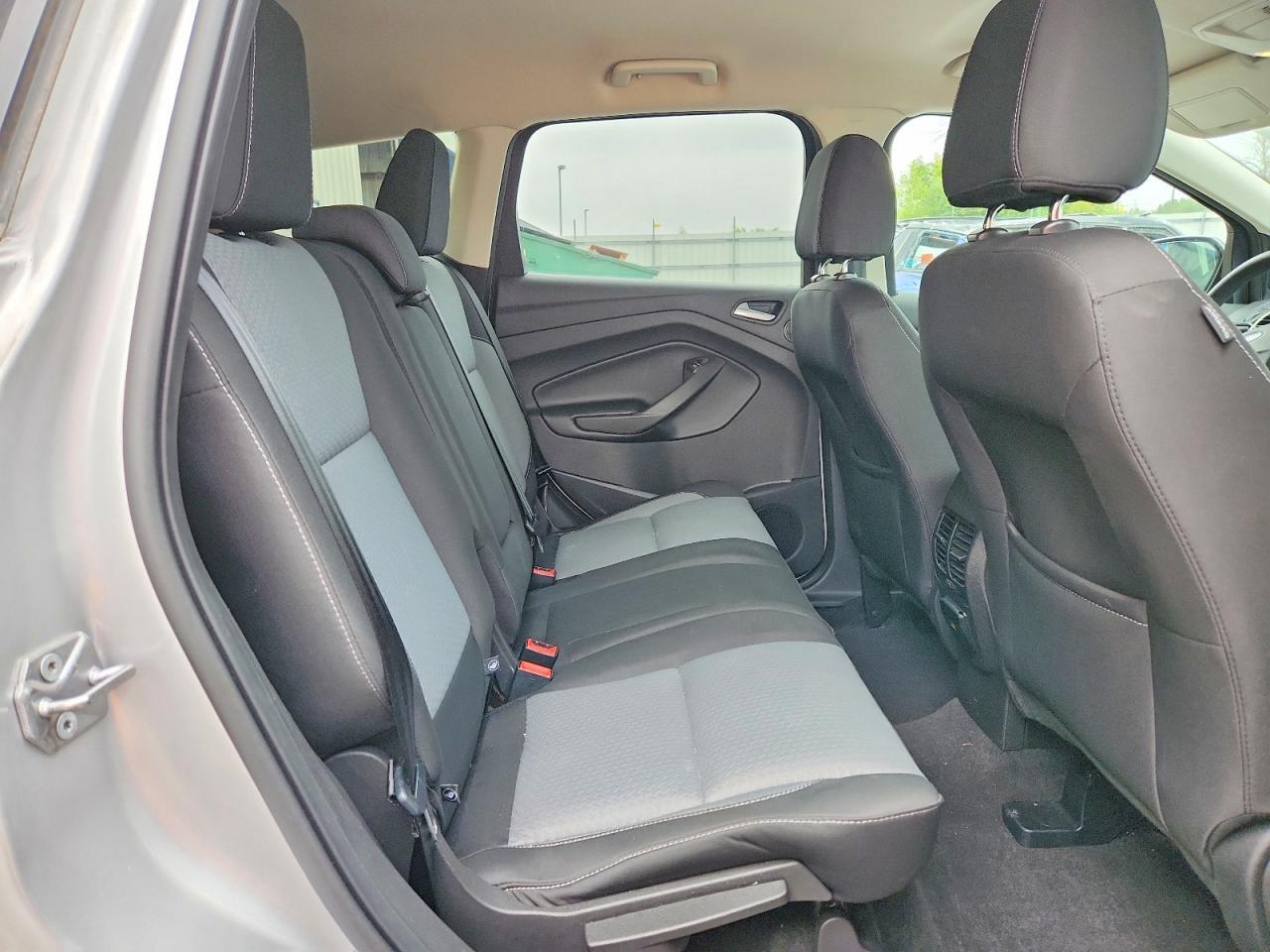 1FMCU0GD9HUC61539 2017 FORD ESCAPE photo no. 11