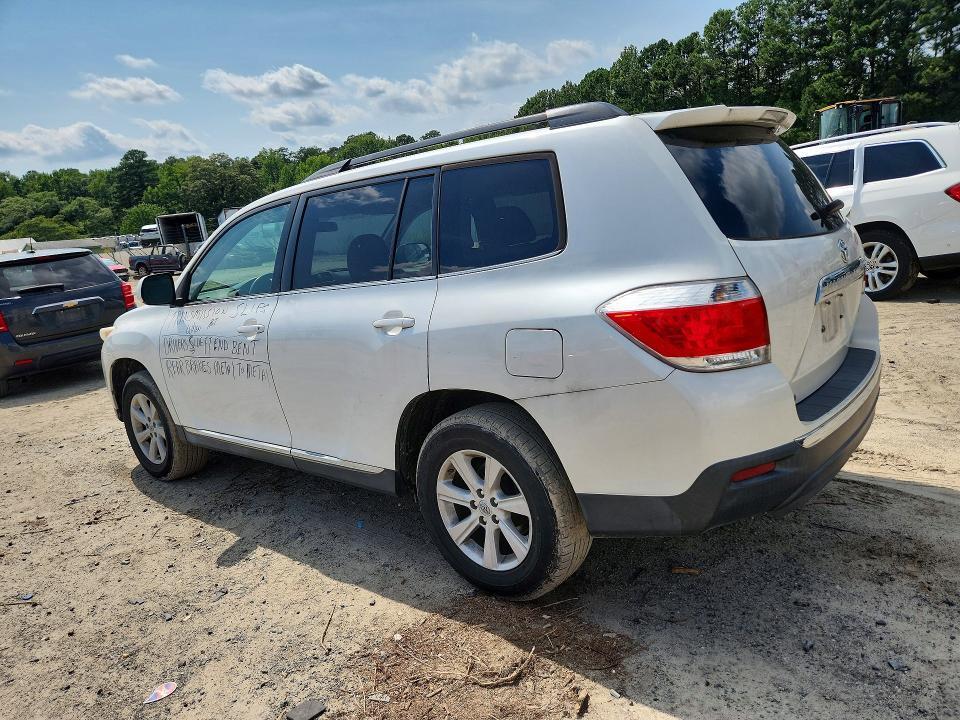 5TDBK3EH4DS193677 2013 TOYOTA HIGHLANDER photo no. 2