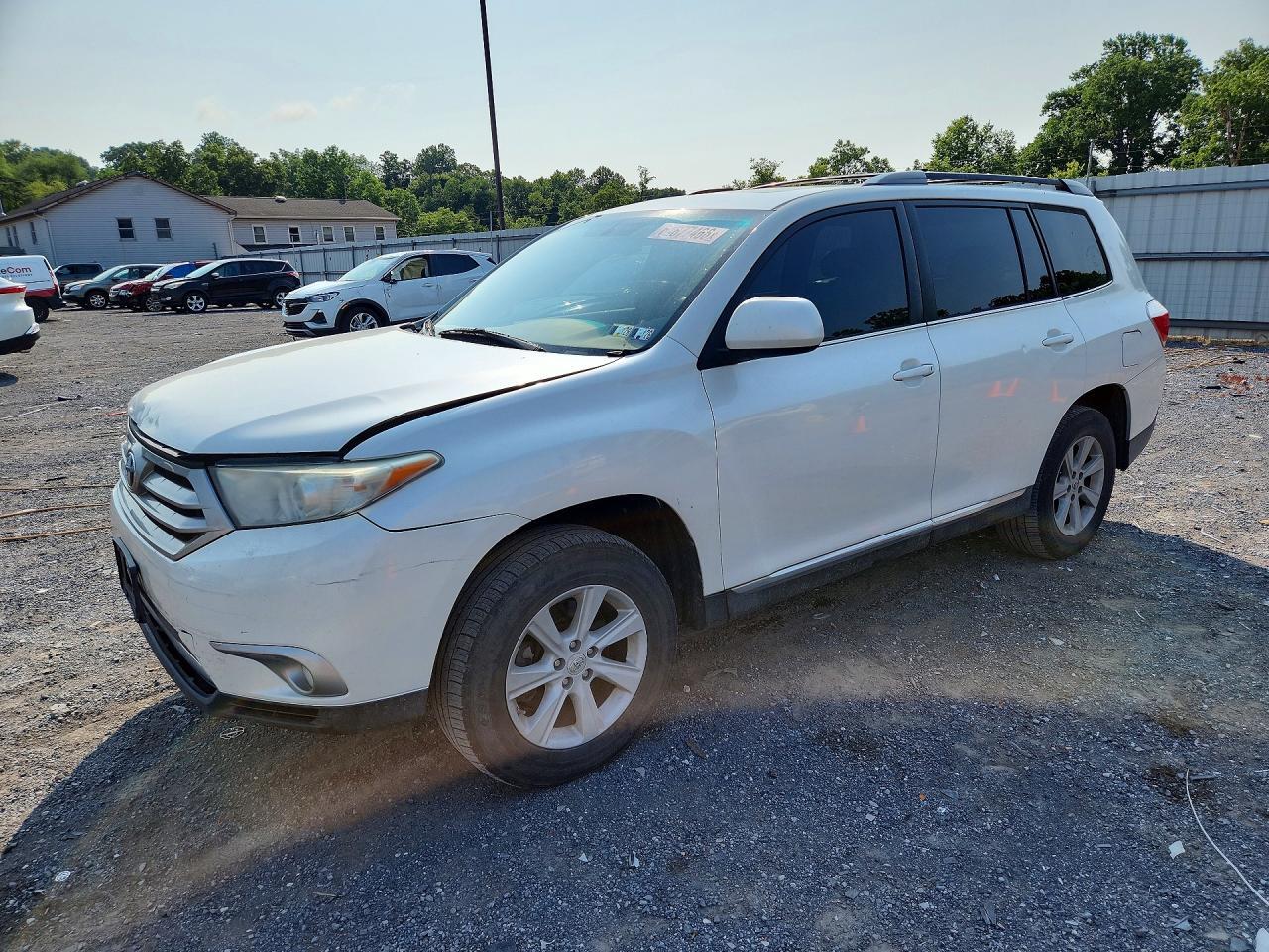 5TDBK3EH8DS254884 2013 TOYOTA HIGHLANDER photo no. 1