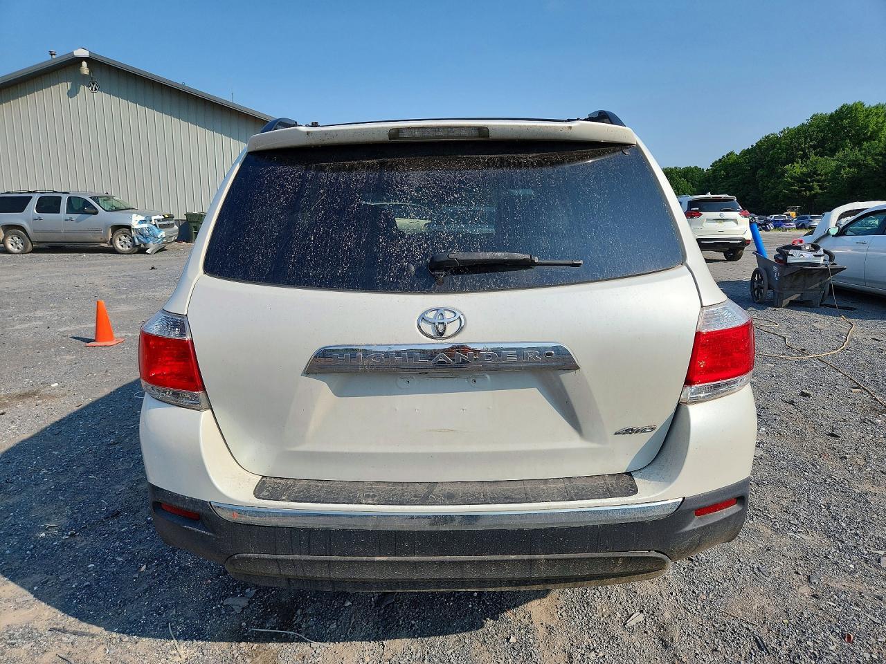 5TDBK3EH8DS254884 2013 TOYOTA HIGHLANDER photo no. 6