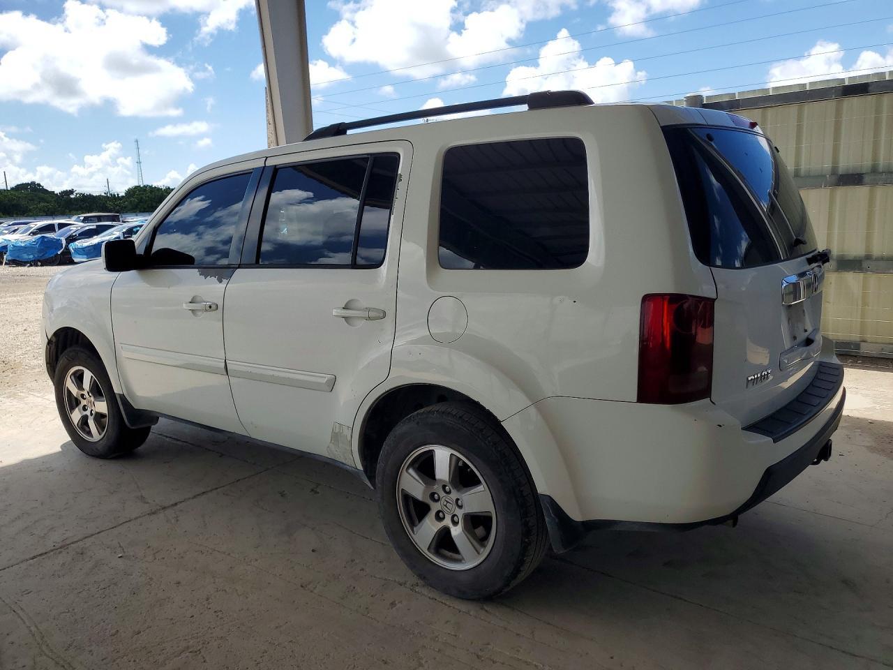 5FNYF3H5XBB014981 2011 HONDA PILOT photo no. 2