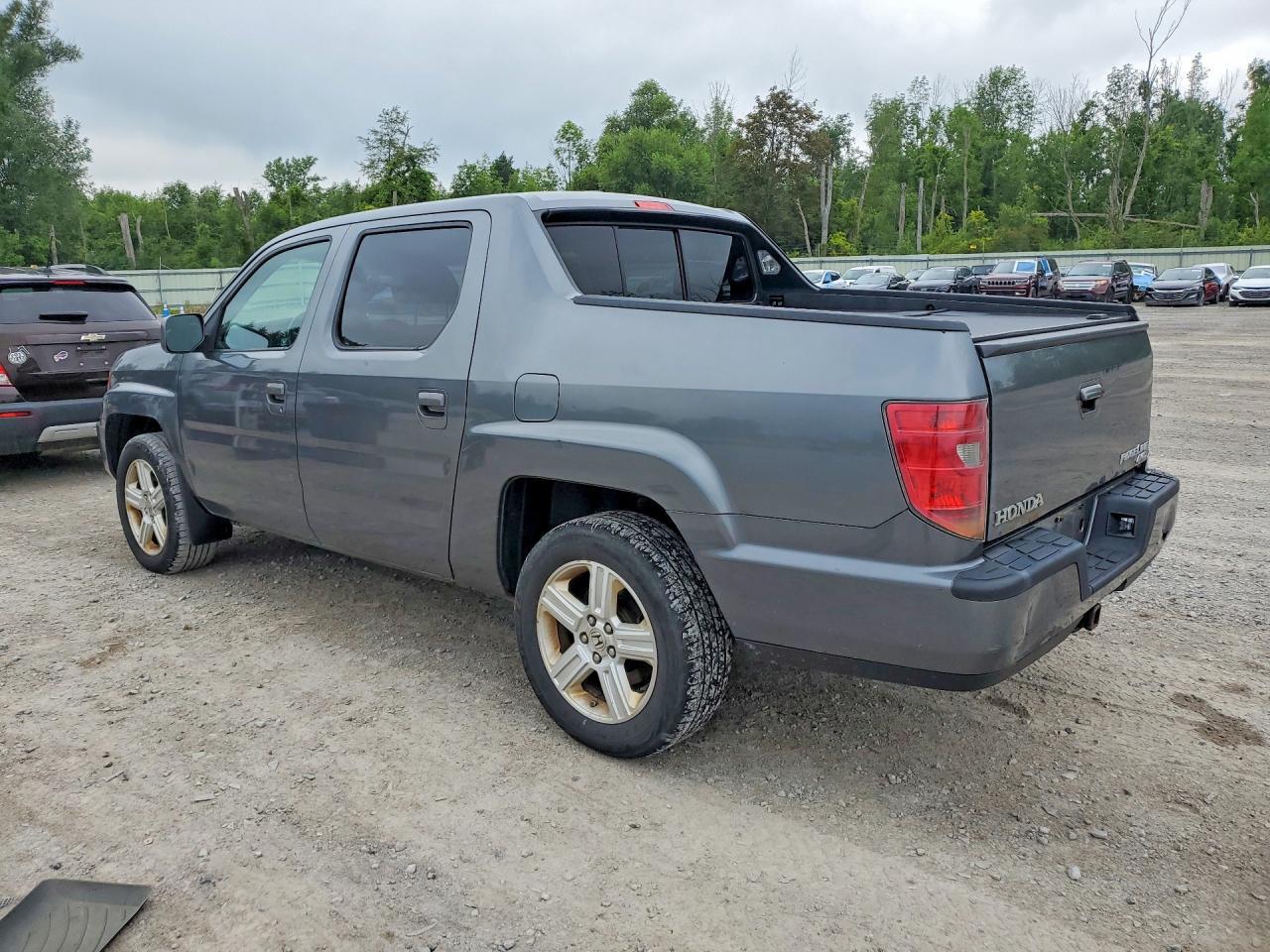 2011 HONDA RIDGELINE RTL — Фото 2 из 12