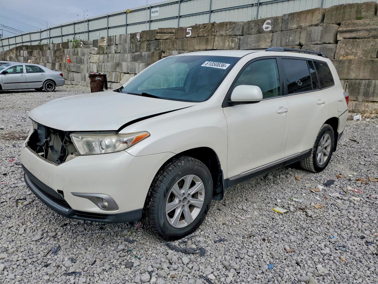 5TDBK3EH5DS245284 2013 TOYOTA HIGHLANDER photo no. 1