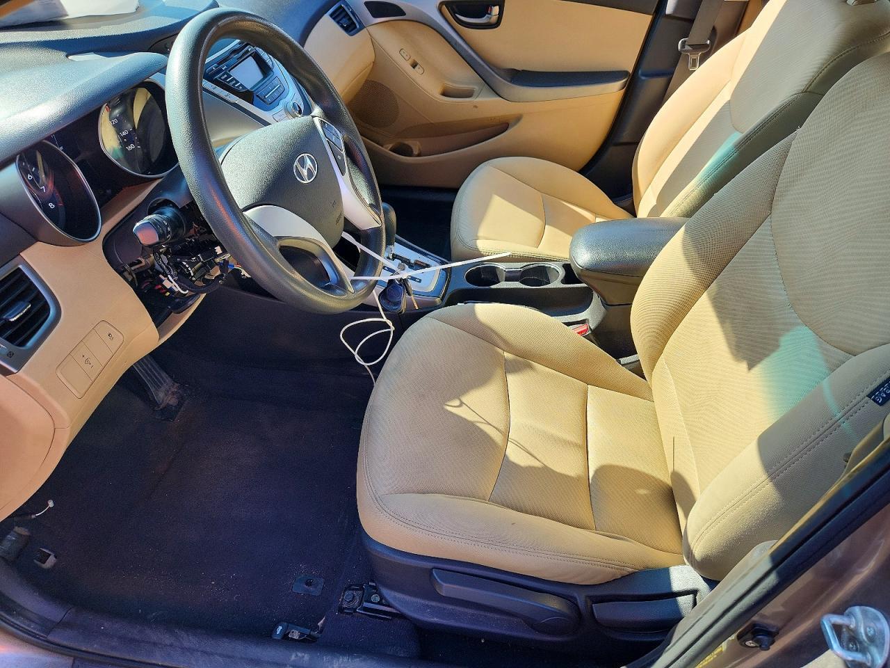 2011 HYUNDAI ELANTRA GLS — Фото 7 из 12