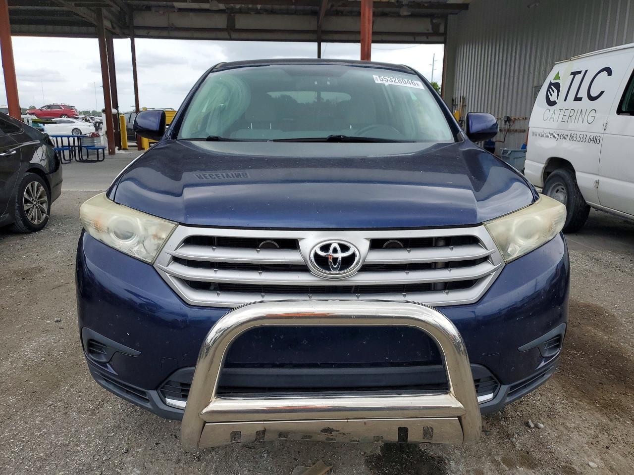 2013 TOYOTA HIGHLANDER BASE — Фото 5 из 14