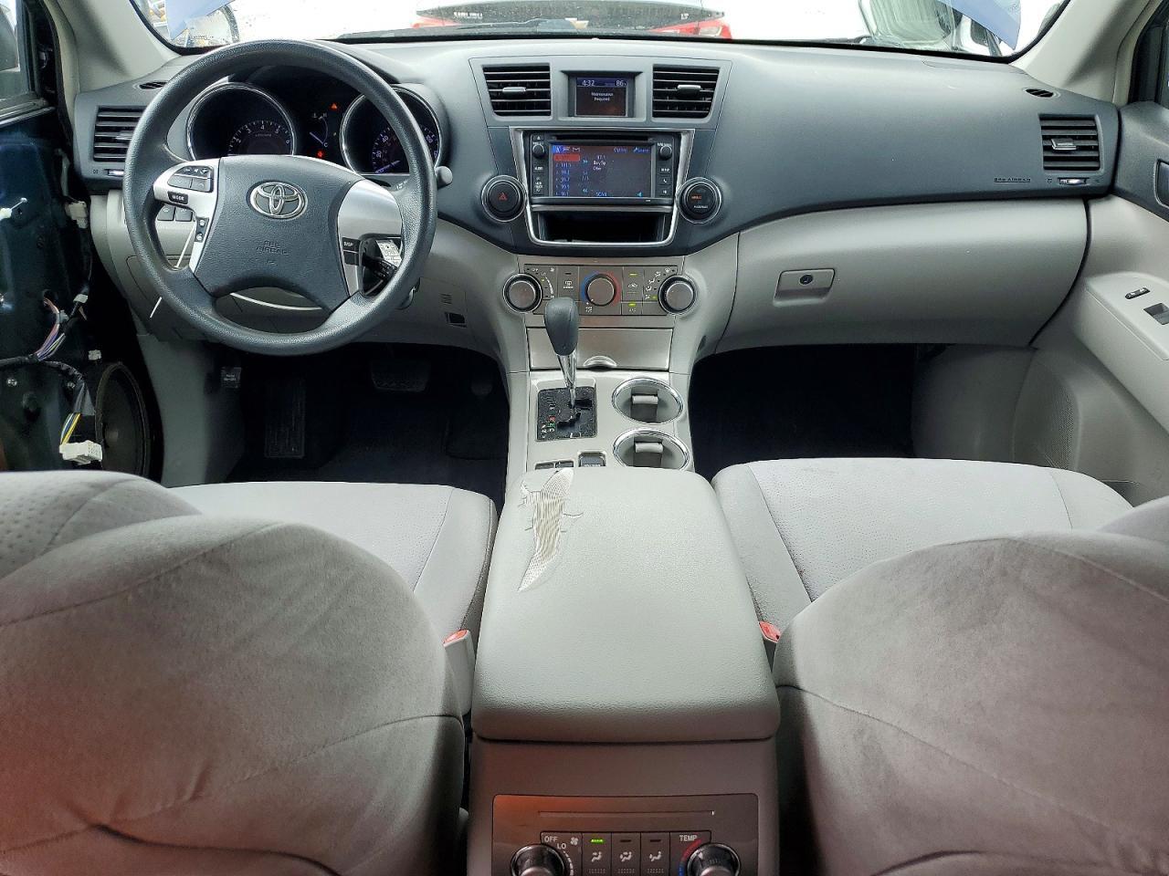 2013 TOYOTA HIGHLANDER BASE — Фото 8 из 14