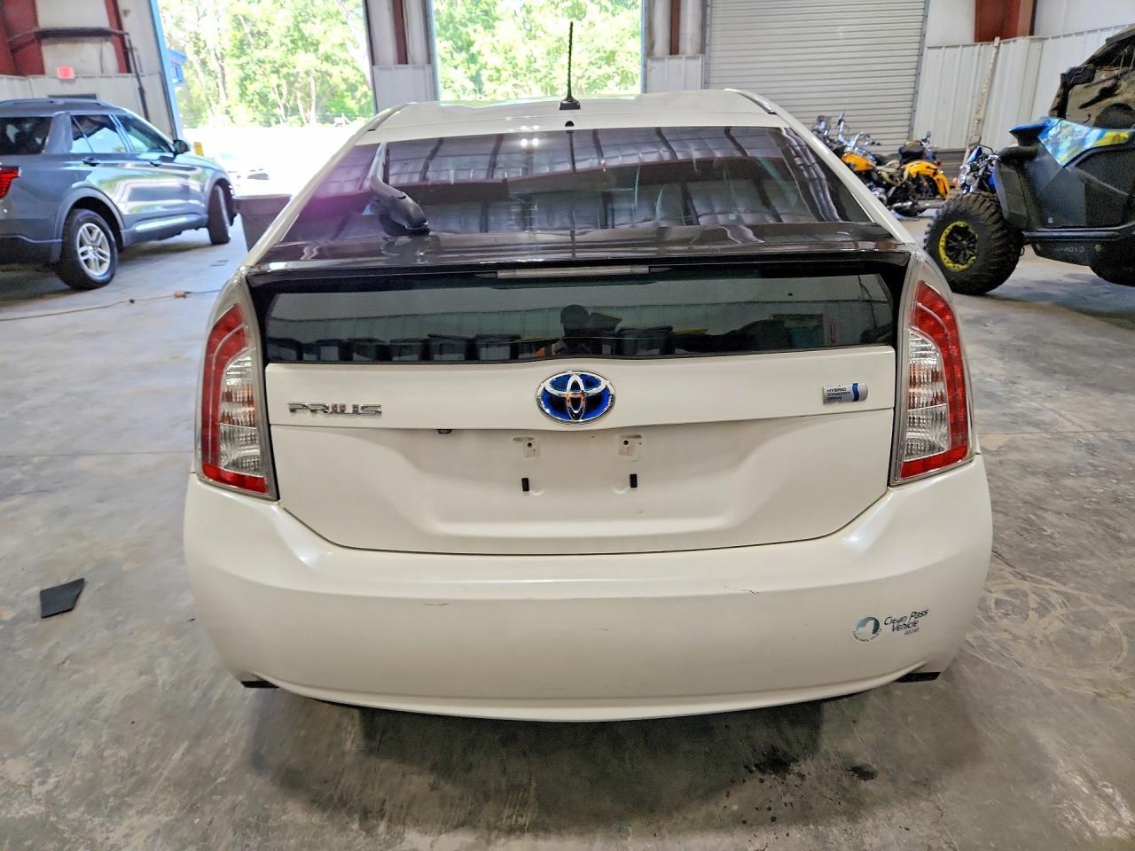 2013 TOYOTA PRIUS FIVE — Фото 6 из 13