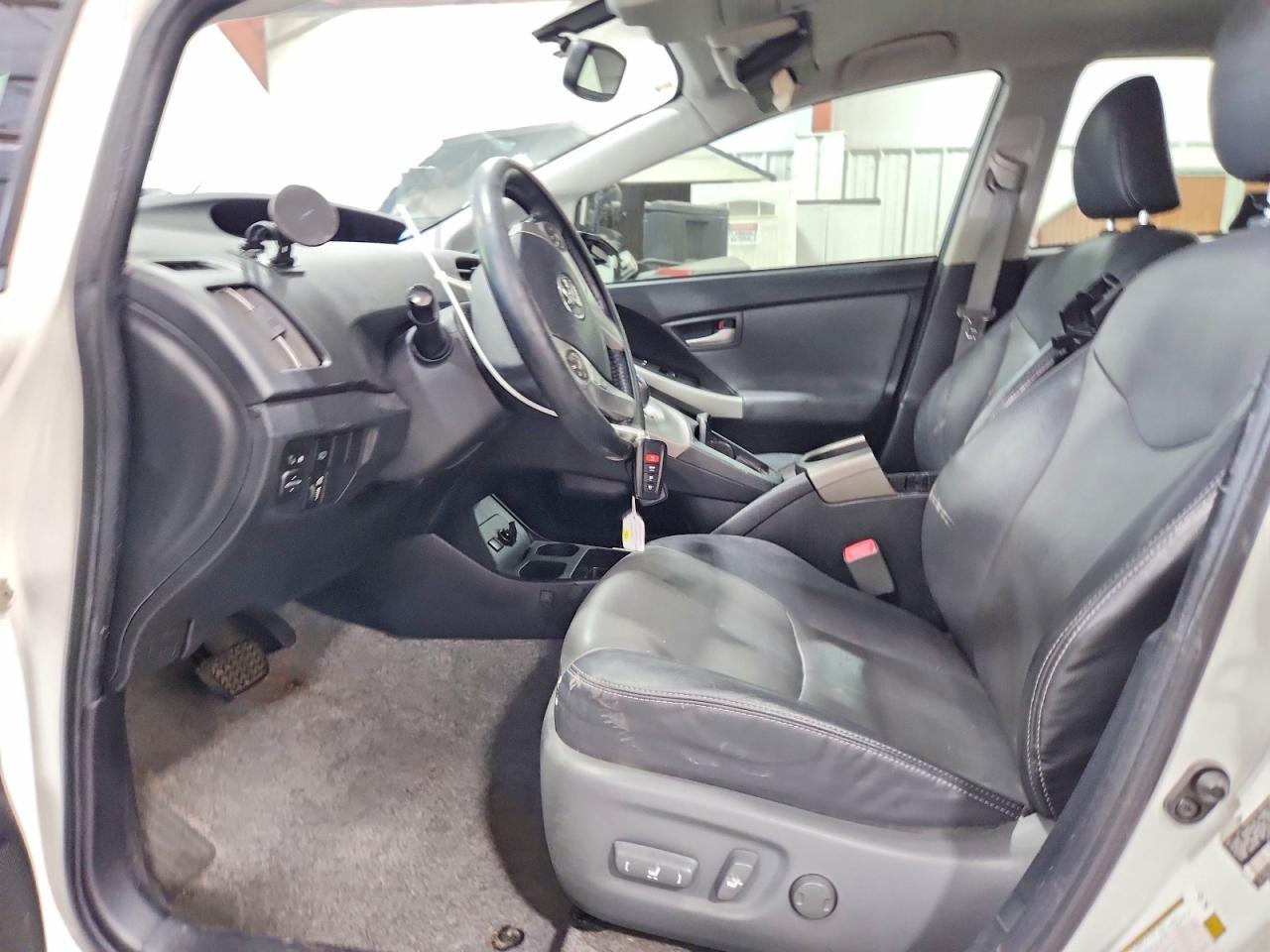 2013 TOYOTA PRIUS FIVE — Фото 7 из 13