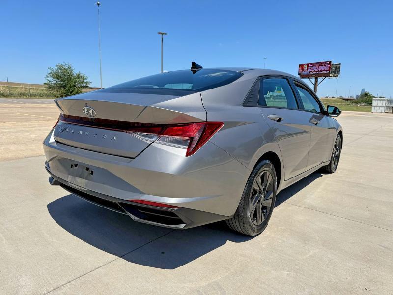 2021 HYUNDAI ELANTRA SEL — Фото 4 из 10