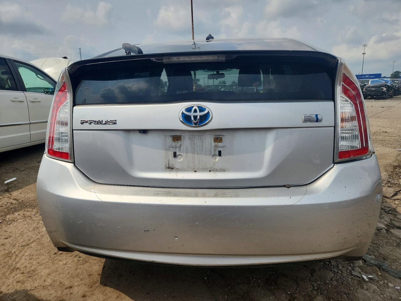 2013 TOYOTA PRIUS THREE — Фото 6 из 12