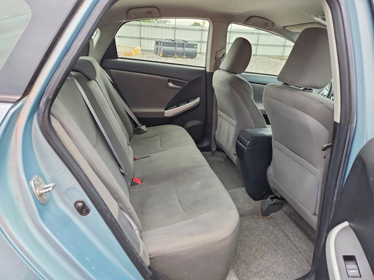 2013 TOYOTA PRIUS TWO — Фото 10 из 12