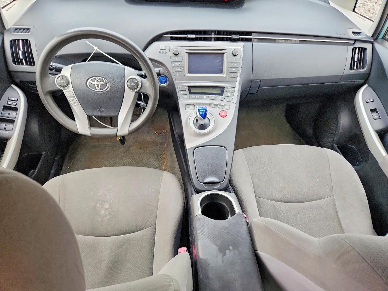 2013 TOYOTA PRIUS TWO — Фото 8 из 12