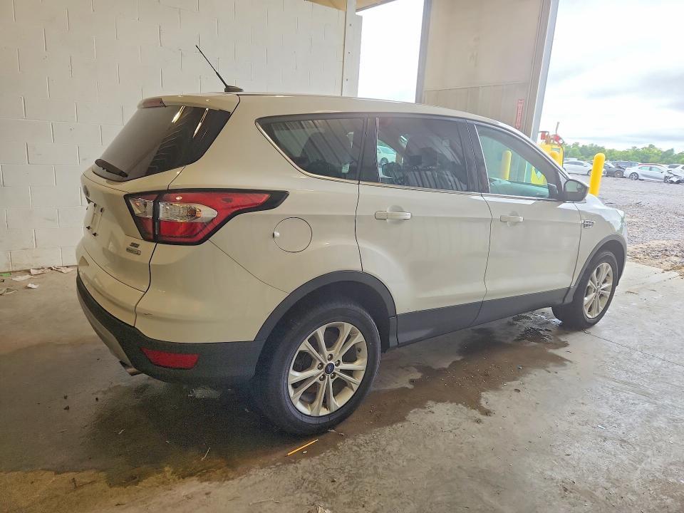 1FMCU0GDXHUC25147 2017 FORD ESCAPE photo no. 3