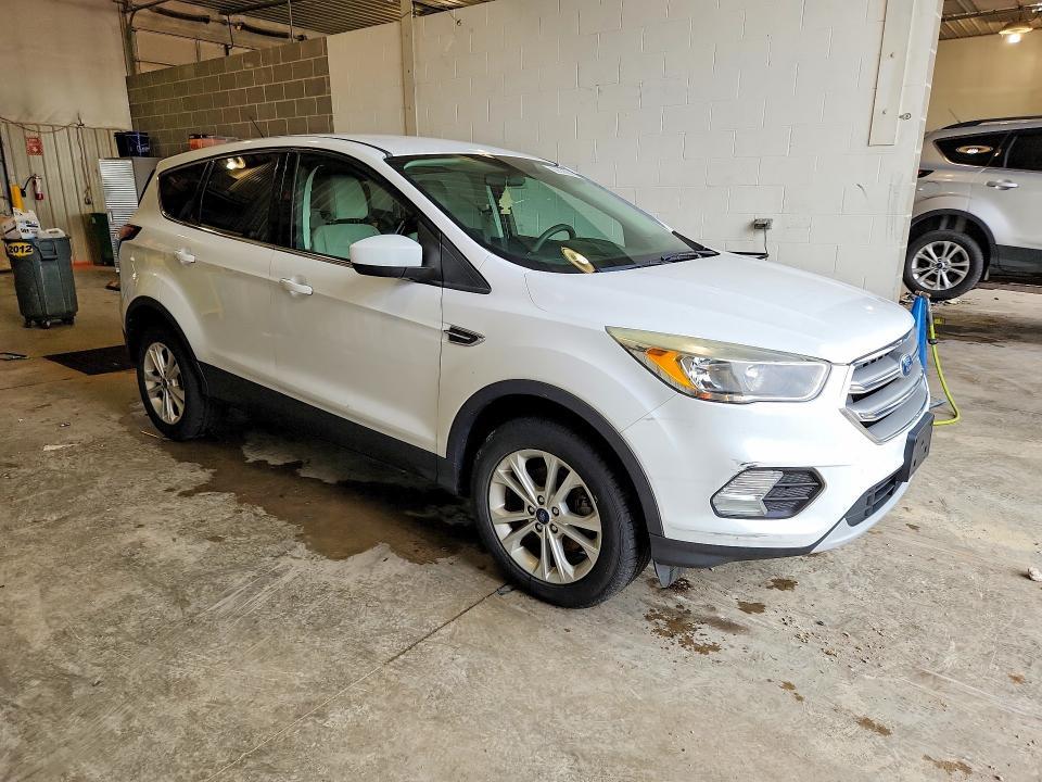 1FMCU0GDXHUC25147 2017 FORD ESCAPE photo no. 4