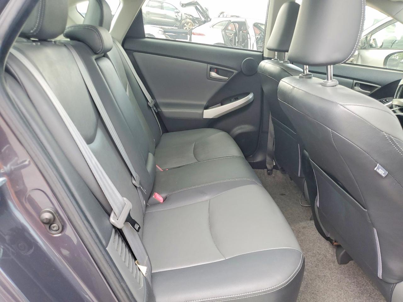 2013 TOYOTA PRIUS FIVE — Фото 10 из 12