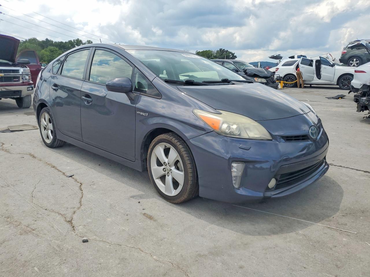 2013 TOYOTA PRIUS FIVE — Фото 4 из 12