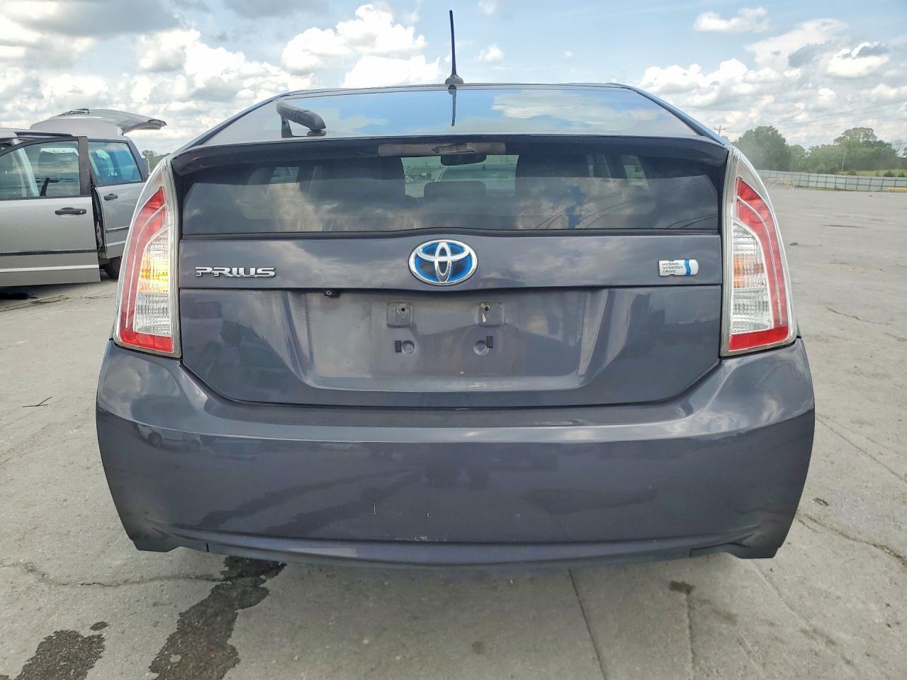2013 TOYOTA PRIUS FIVE — Фото 6 из 12