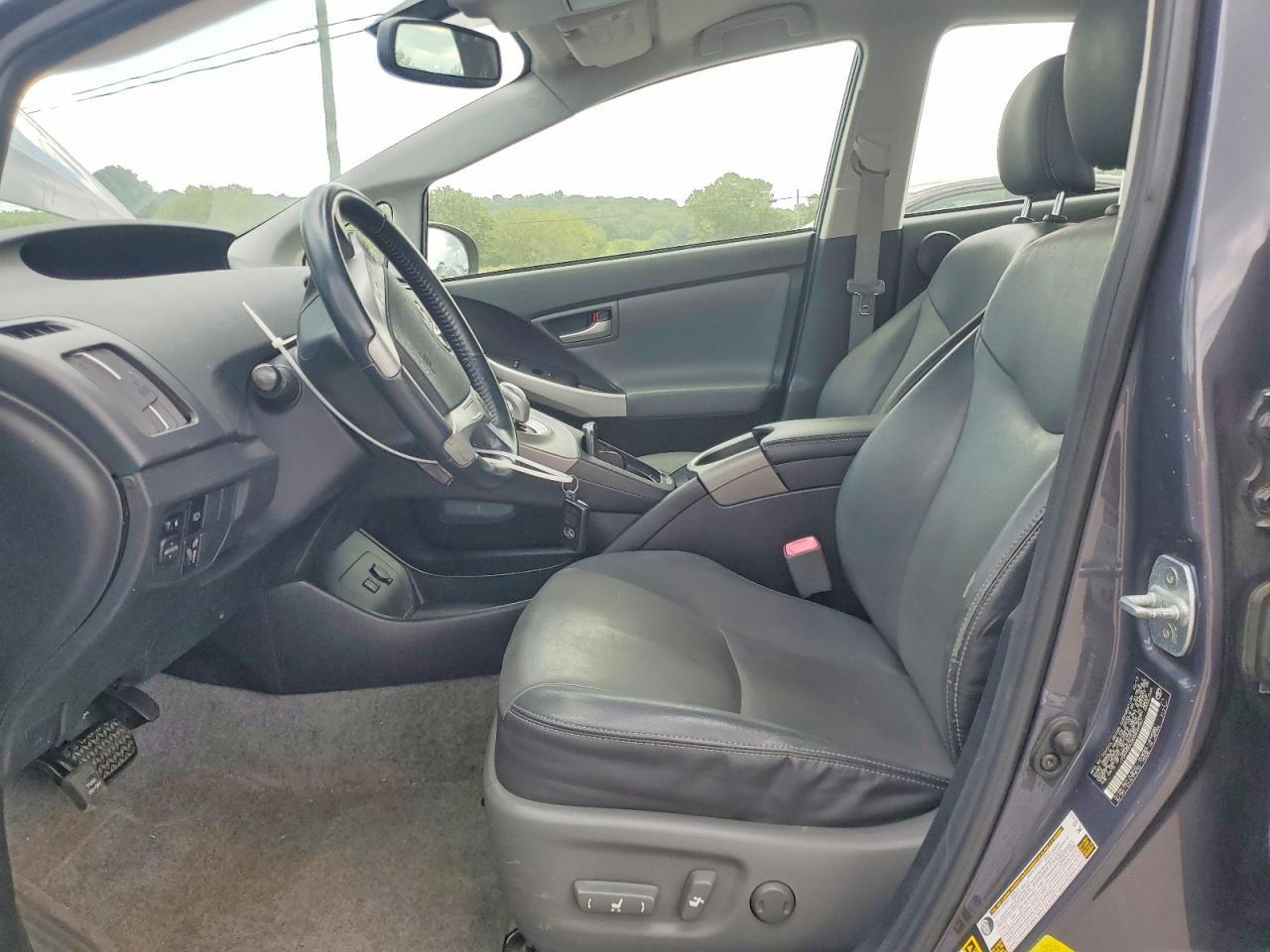2013 TOYOTA PRIUS FIVE — Фото 7 из 12