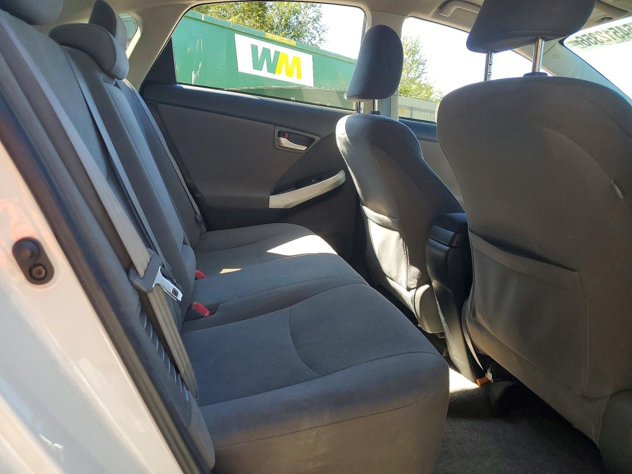 2013 TOYOTA PRIUS THREE — Фото 11 из 13